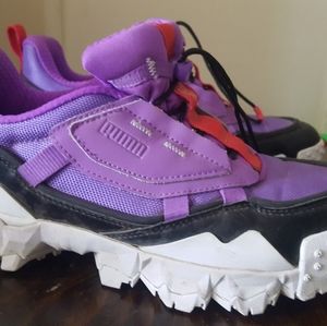 Womens 8 Puma Trailfox Overland Sneaker